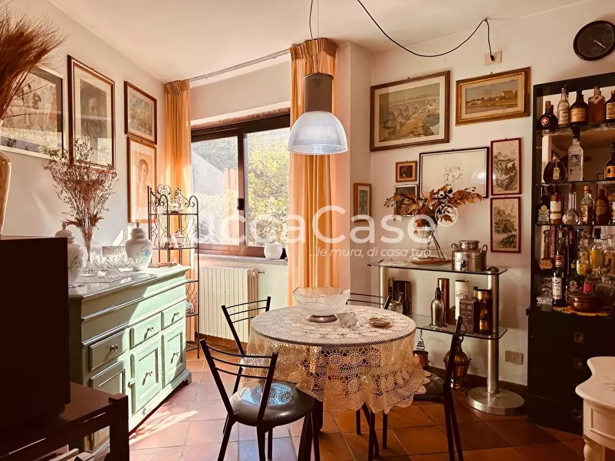 Immagine 21 di Villa in vendita  a Lucca