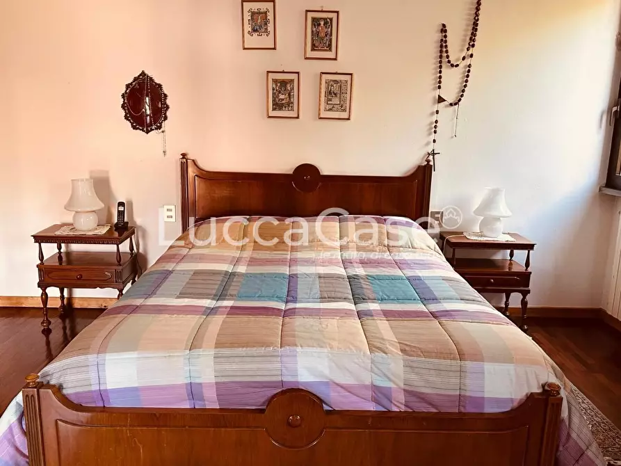 Immagine 57 di Villa in vendita  a Lucca
