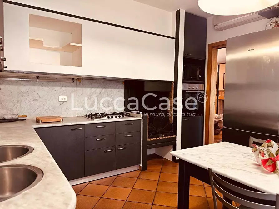 Immagine 16 di Villa in vendita  a Lucca