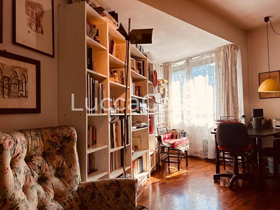 Immagine 38 di Villa in vendita  a Lucca