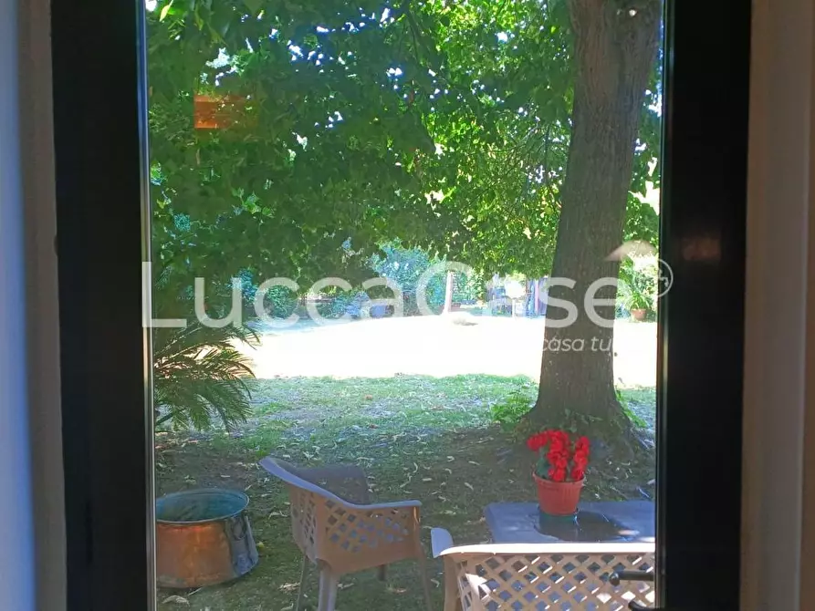 Immagine 75 di Villa in vendita  a Lucca