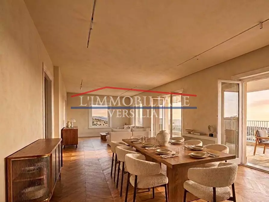 Immagine 1 di Appartamento in vendita  a Massa