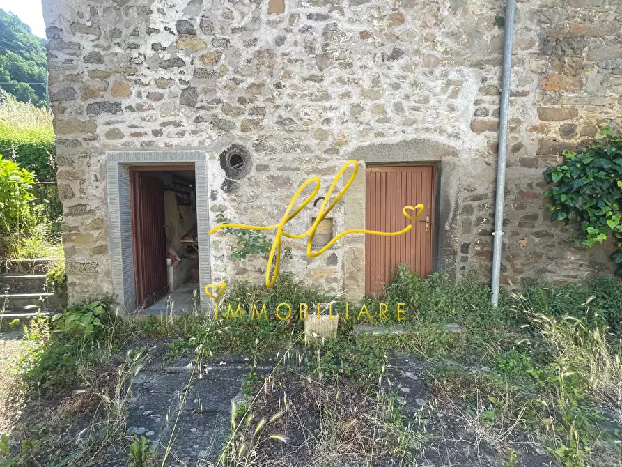 Immagine 10 di Appartamento in vendita  a Fivizzano