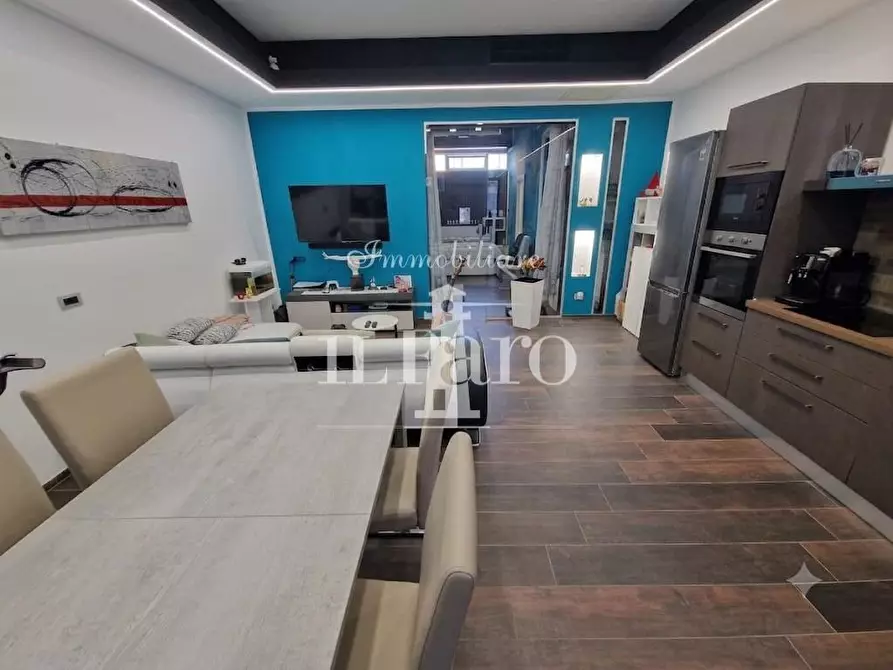 Immagine 1 di Appartamento in vendita  a Campi Bisenzio