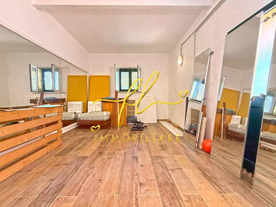 Immagine 19 di Appartamento in vendita  a Castagneto Carducci