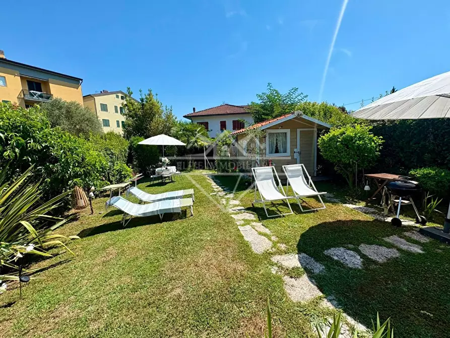 Immagine 6 di Appartamento in vendita  a Ameglia