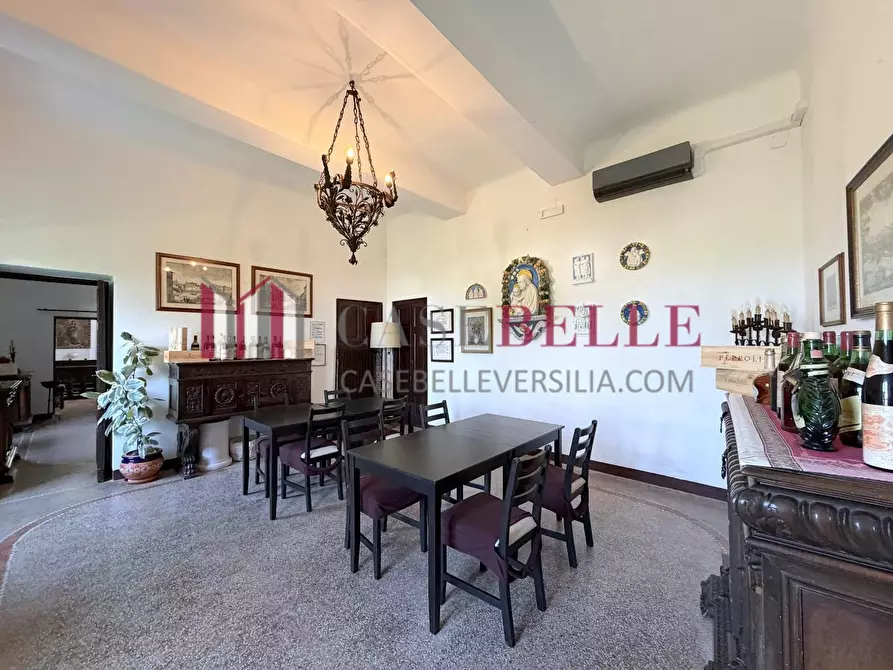 Immagine 6 di Immobile di prestigio in vendita  a Camaiore