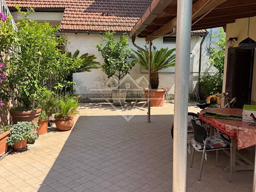 Immagine 10 di Porzione di casa in vendita  a Ameglia
