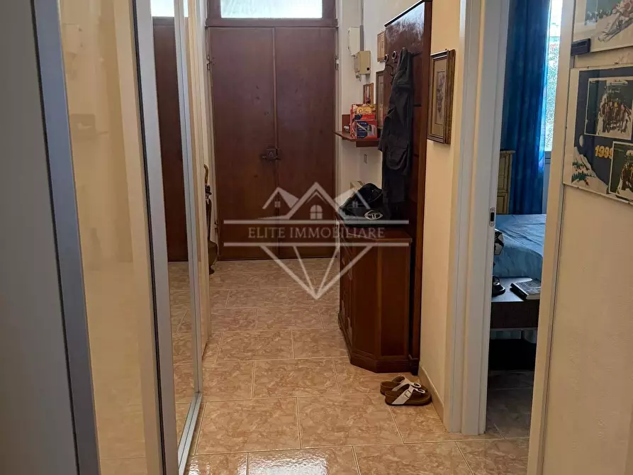 Immagine 2 di Porzione di casa in vendita  a Ameglia