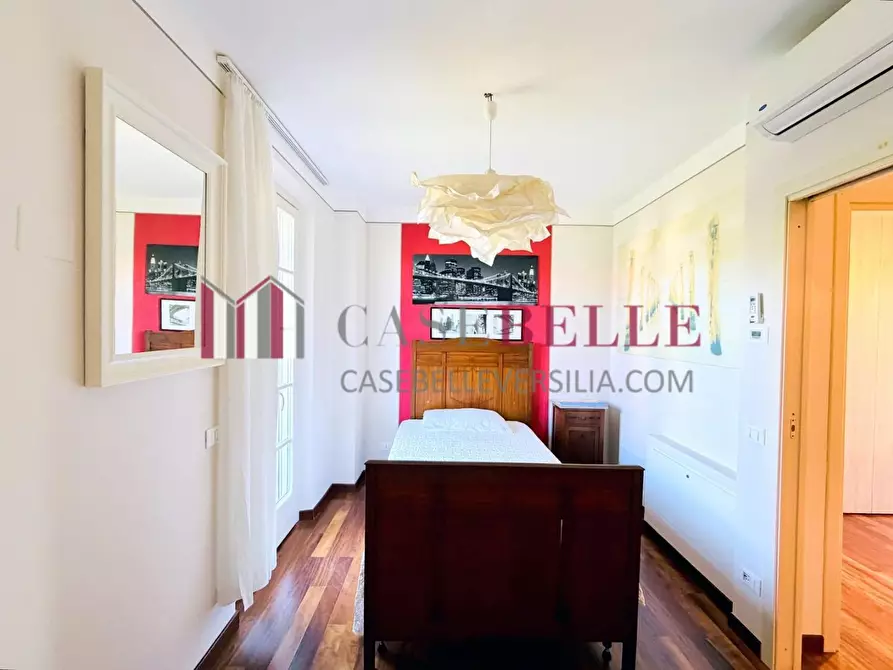 Immagine 39 di Casa bifamiliare in vendita  a Camaiore