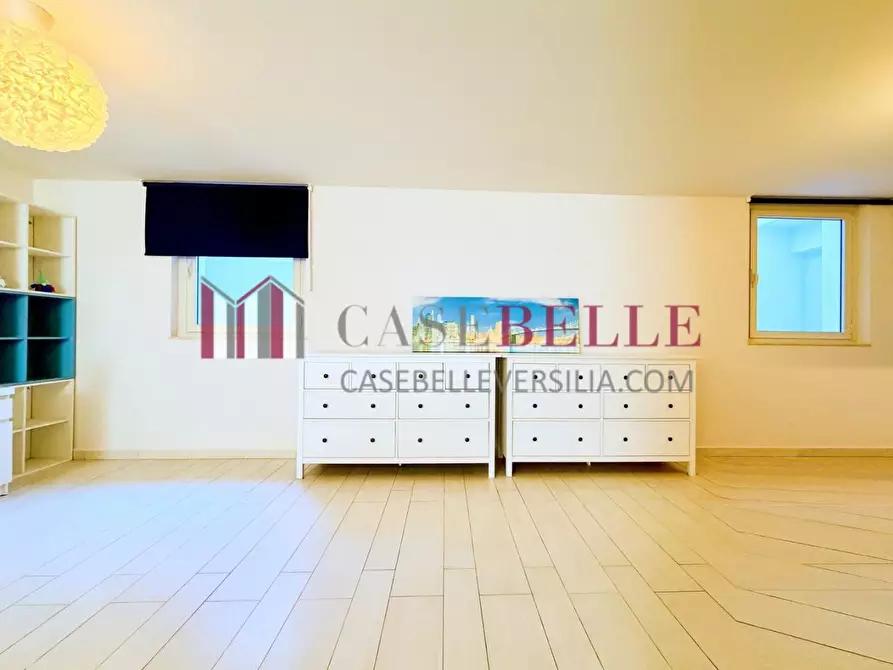 Immagine 21 di Casa bifamiliare in vendita  a Camaiore
