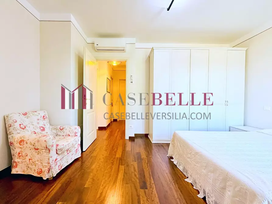 Immagine 48 di Casa bifamiliare in vendita  a Camaiore