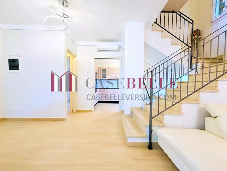 Immagine 6 di Casa bifamiliare in vendita  a Camaiore