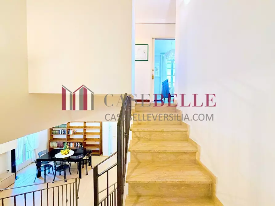Immagine 33 di Casa bifamiliare in vendita  a Camaiore