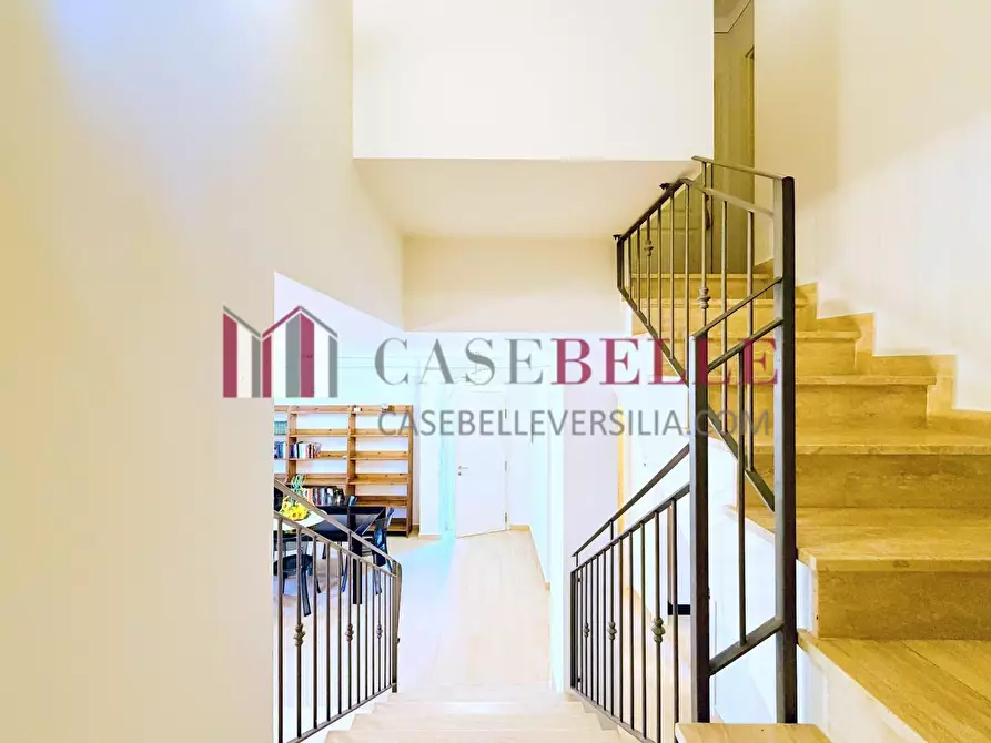 Immagine 51 di Casa bifamiliare in vendita  a Camaiore
