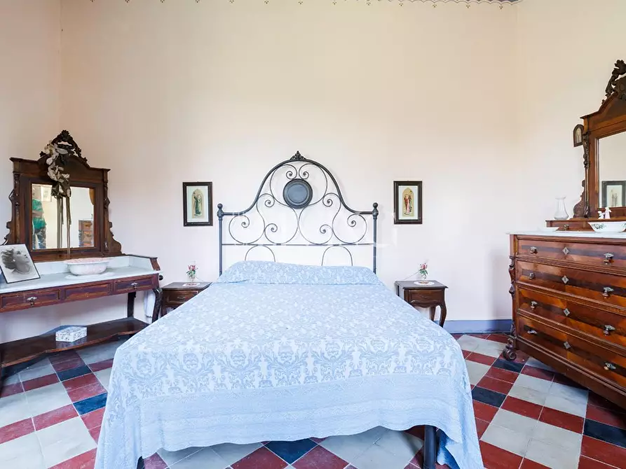 Immagine 41 di Villa in vendita  a Lucca