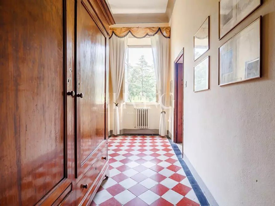 Immagine 26 di Villa in vendita  a Lucca