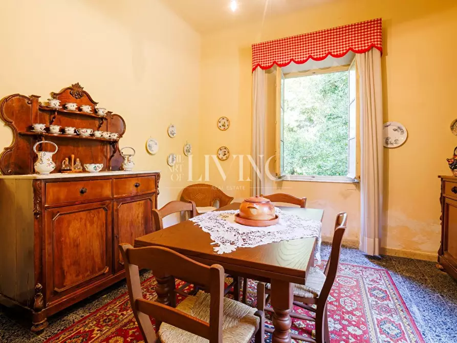 Immagine 17 di Villa in vendita  a Lucca