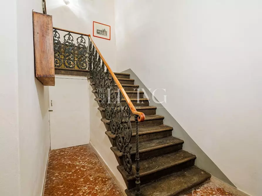 Immagine 21 di Villa in vendita  a Lucca
