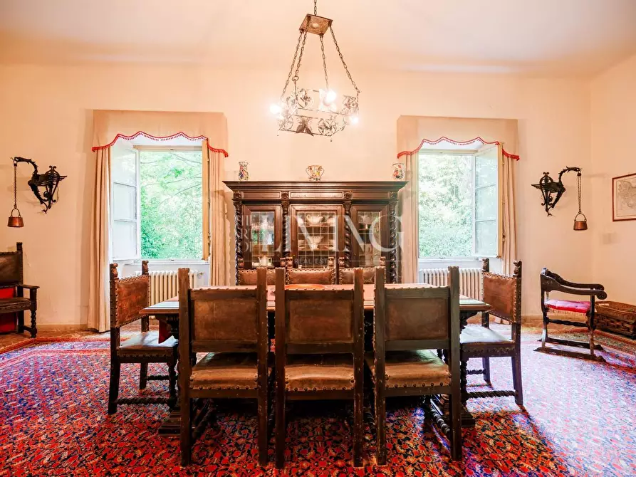 Immagine 9 di Villa in vendita  a Lucca