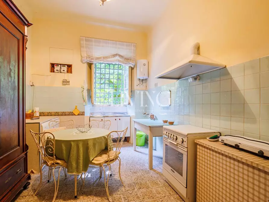 Immagine 19 di Villa in vendita  a Lucca