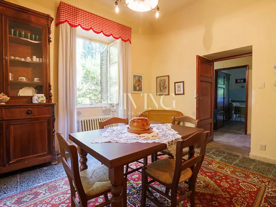 Immagine 18 di Villa in vendita  a Lucca