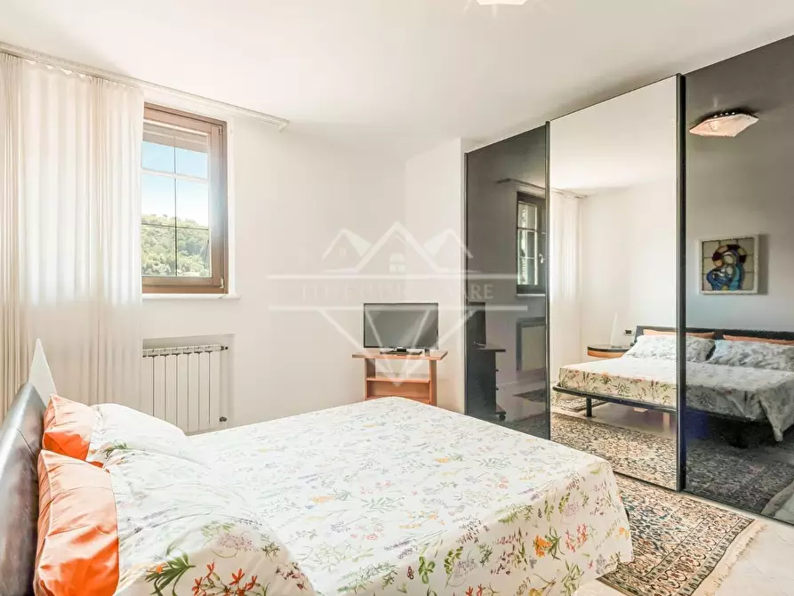 Immagine 14 di Villa in vendita  a Carrara