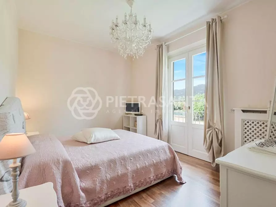 Immagine 26 di Villa in affitto  a Pietrasanta