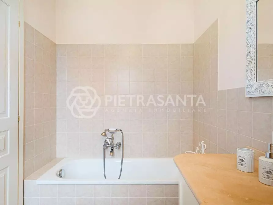 Immagine 18 di Villa in affitto  a Pietrasanta