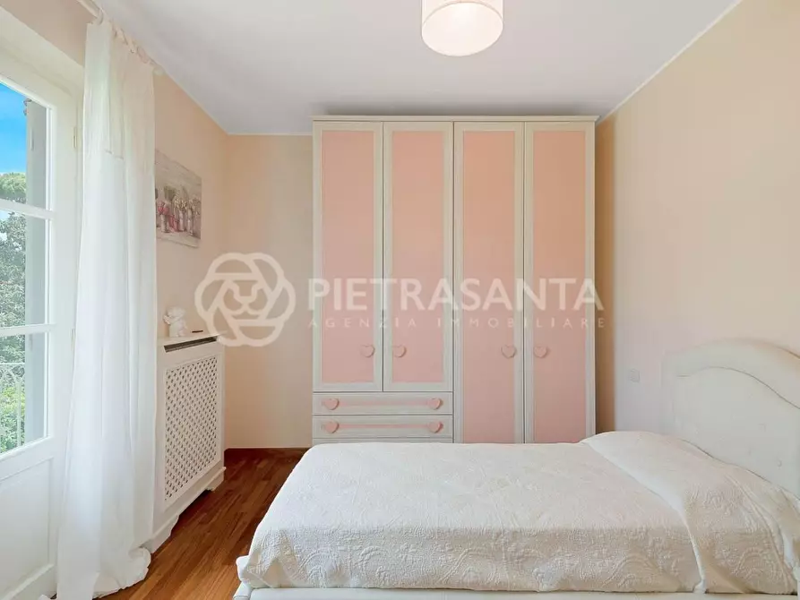 Immagine 13 di Villa in affitto  a Pietrasanta