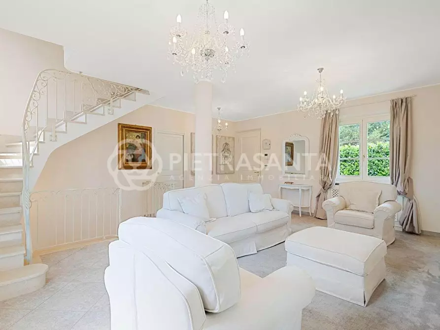 Immagine 7 di Villa in affitto  a Pietrasanta