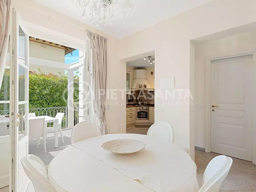 Immagine 9 di Villa in affitto  a Pietrasanta