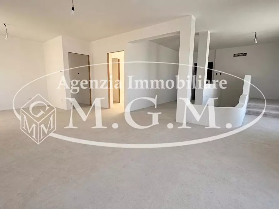 Immagine 13 di Mansarda in vendita  a Pontedera