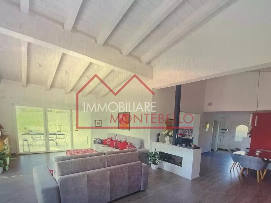 Immagine 3 di Terreno residenziale in vendita  a Camaiore