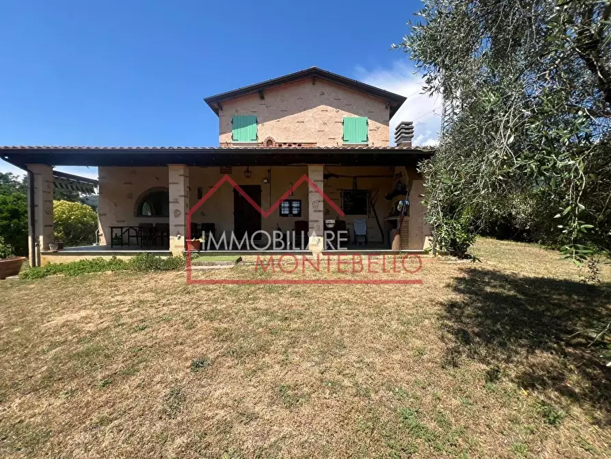 Immagine 21 di Rustico / casale in vendita  a Camaiore
