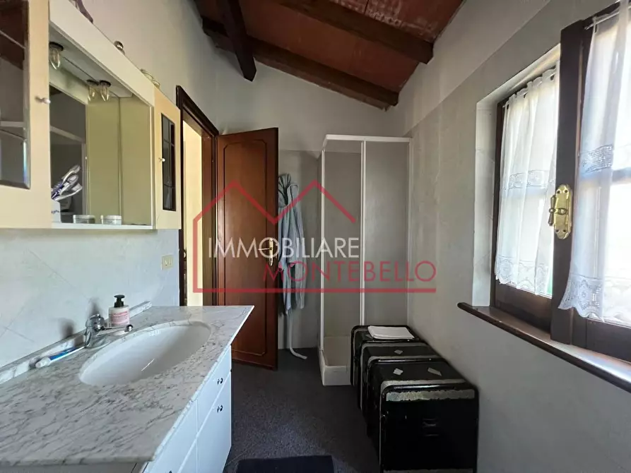 Immagine 37 di Rustico / casale in vendita  a Camaiore