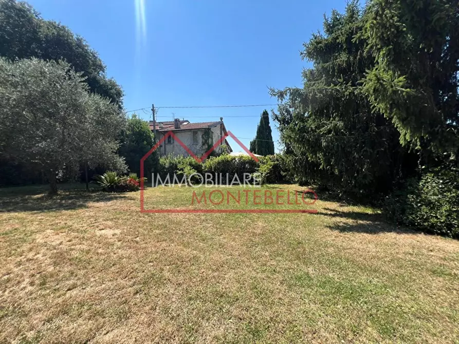 Immagine 18 di Rustico / casale in vendita  a Camaiore