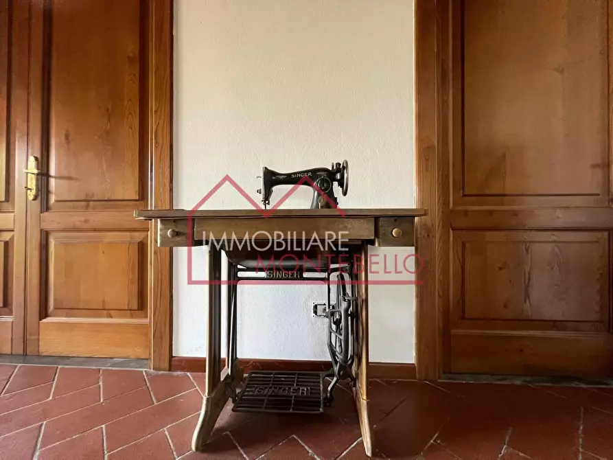 Immagine 36 di Rustico / casale in vendita  a Camaiore