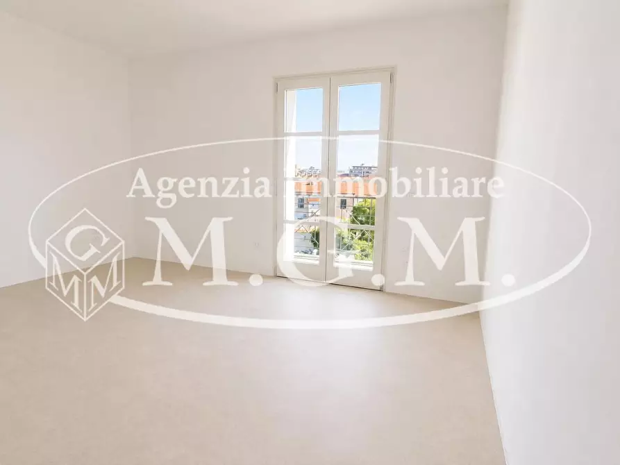 Immagine 8 di Mansarda in vendita  a Pontedera