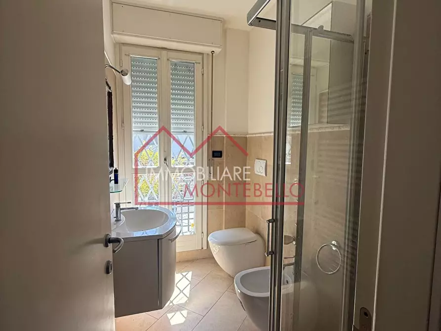 Immagine 19 di Mansarda in vendita  a Camaiore