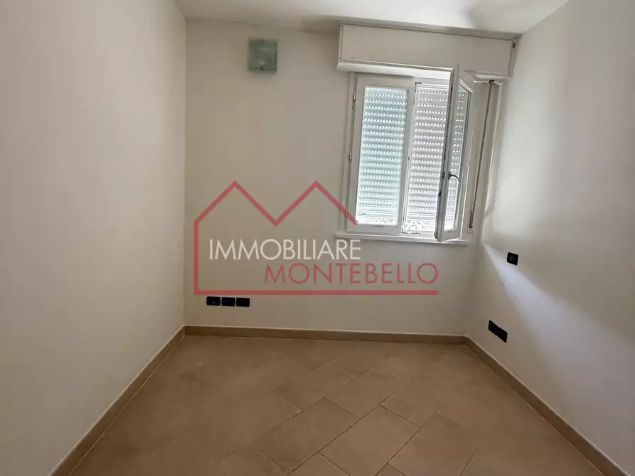 Immagine 28 di Mansarda in vendita  a Camaiore