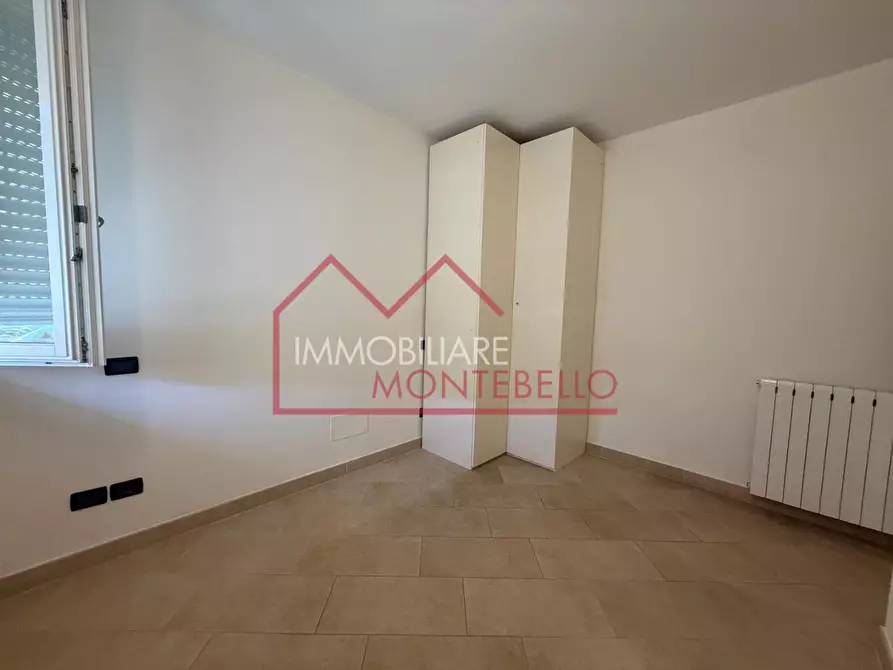 Immagine 27 di Mansarda in vendita  a Camaiore