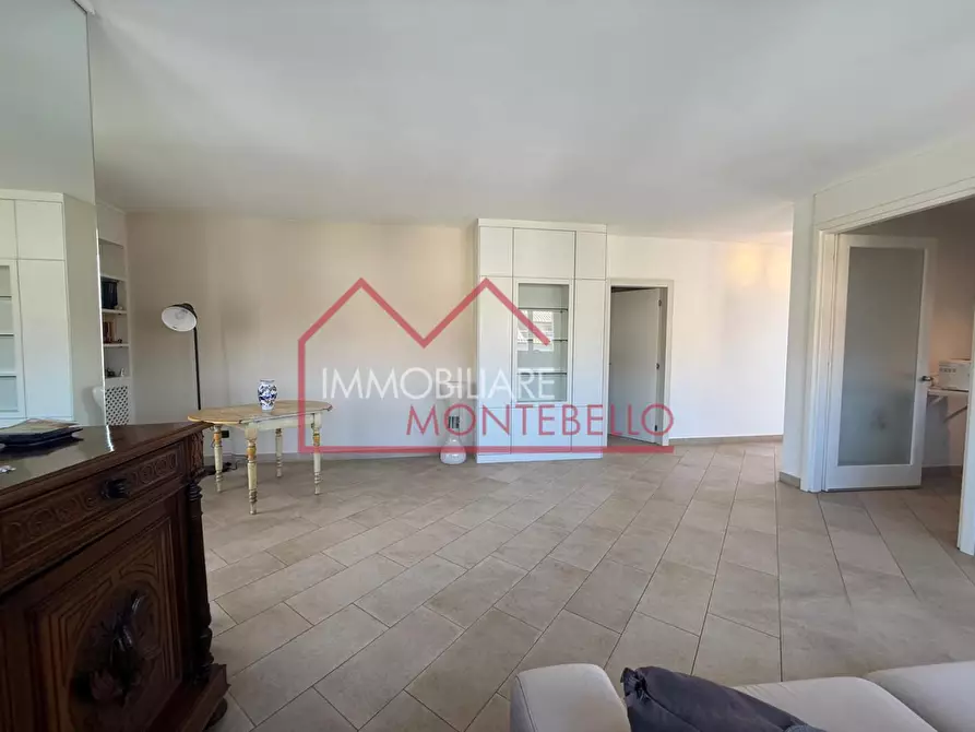 Immagine 15 di Mansarda in vendita  a Camaiore