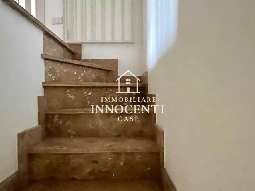 Immagine 11 di Villetta a schiera in vendita  a Montignoso
