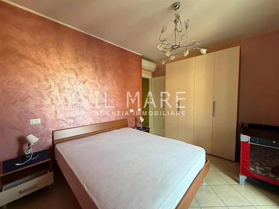 Immagine 18 di Appartamento in vendita  a Massa