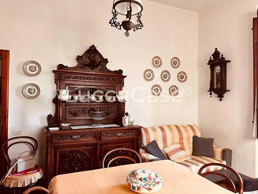 Immagine 6 di Villa in vendita  a Barga