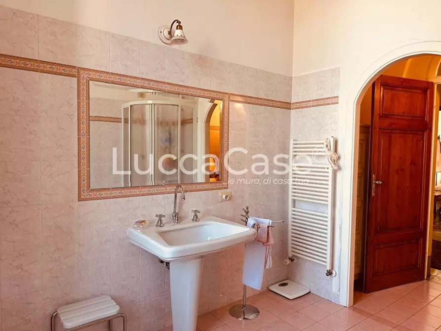 Immagine 32 di Villa in vendita  a Barga