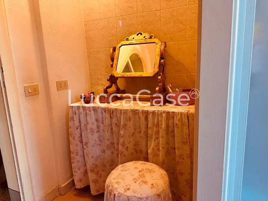 Immagine 35 di Villa in vendita  a Barga