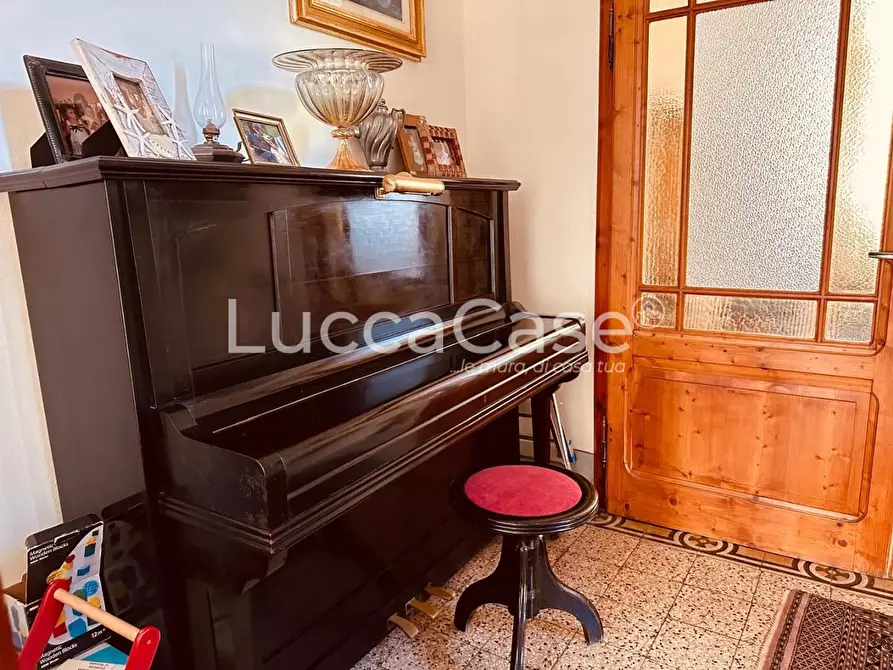 Immagine 36 di Villa in vendita  a Barga