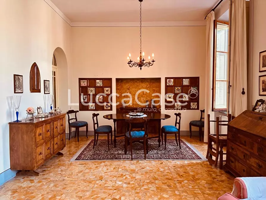 Immagine 11 di Villa in vendita  a Barga